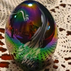 VINTAGE LARGE RAINBOW ART GLASS IRIDESCENT EGG.